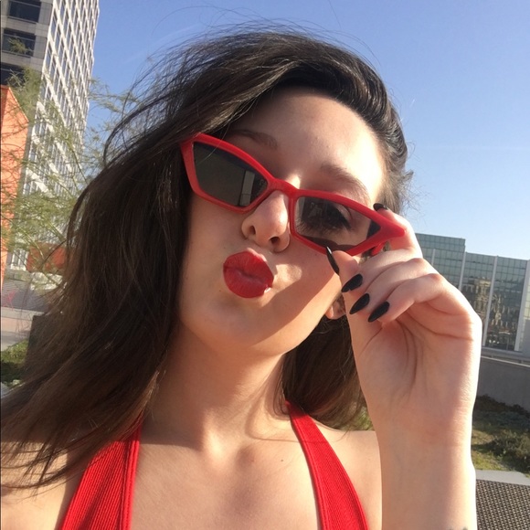 Meet your Posher, Lindsay - Picture 1 of 1